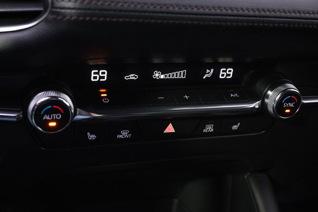 Used 2023 MAZDA MAZDA3 s image 31