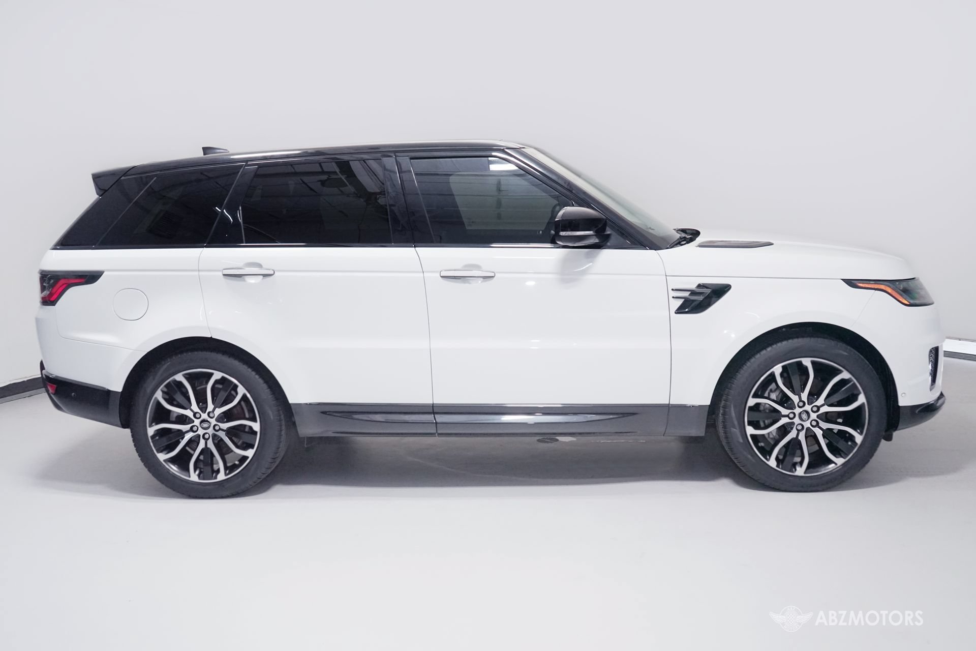 Used 2021 Land Rover Range Rover Sport HSE Silver Edition AWD/4WD image 3