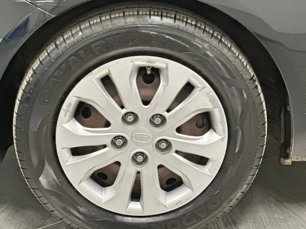 Used 2012 Kia Forte EX image 19