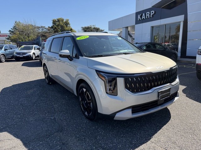 Certified 2025 Kia Carnival EX image 1