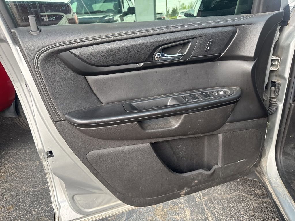 Used 2014 Chevrolet Traverse LT image 8