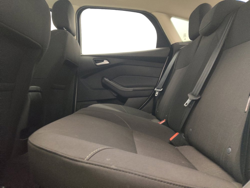 Used 2016 Ford Focus SE FWD image 18