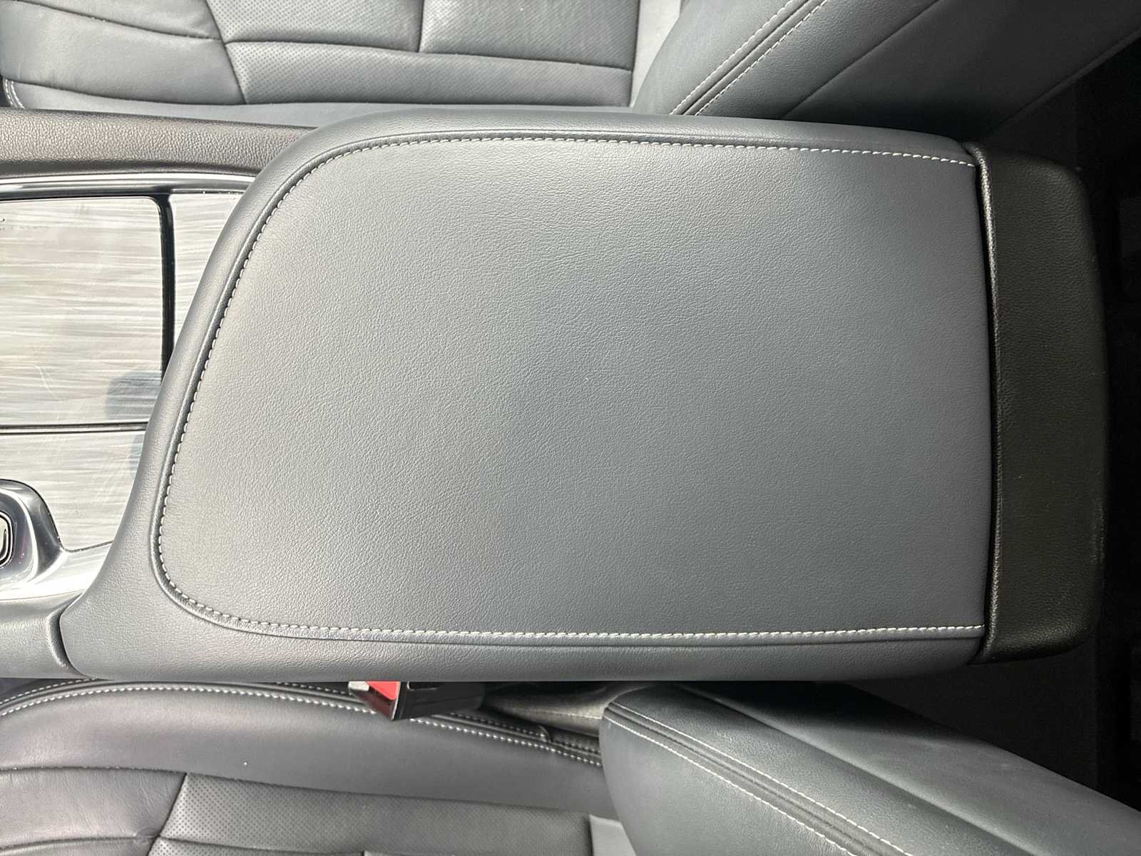 Used 2024 Buick Enclave Premium AWD/4WD image 22