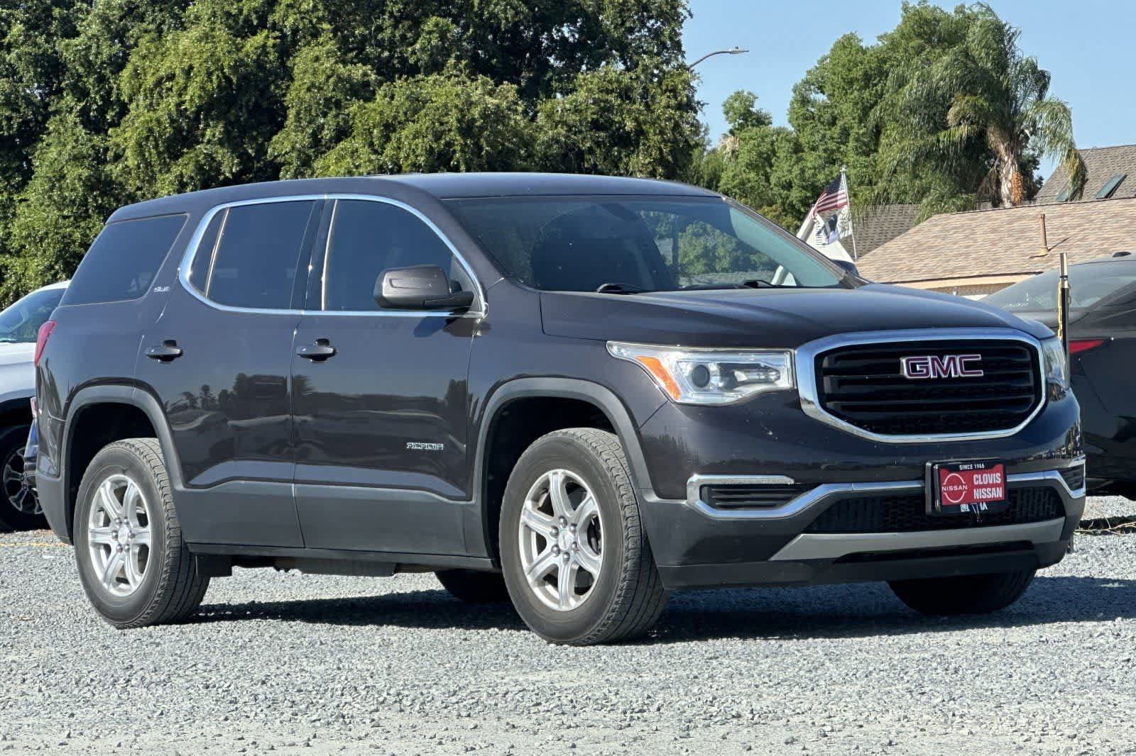 Used 2018 GMC Acadia SLE FWD image 10