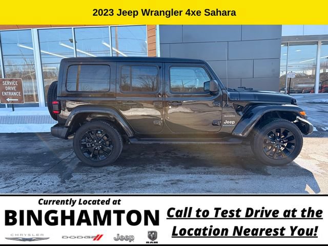 Used 2023 Jeep Wrangler Unlimited Sahara AWD/4WD image 4