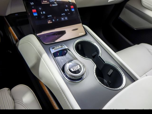 New 2027 Cadillac Vistiq Sport w/ LPO, Floor Liner Package AWD/4WD image 22