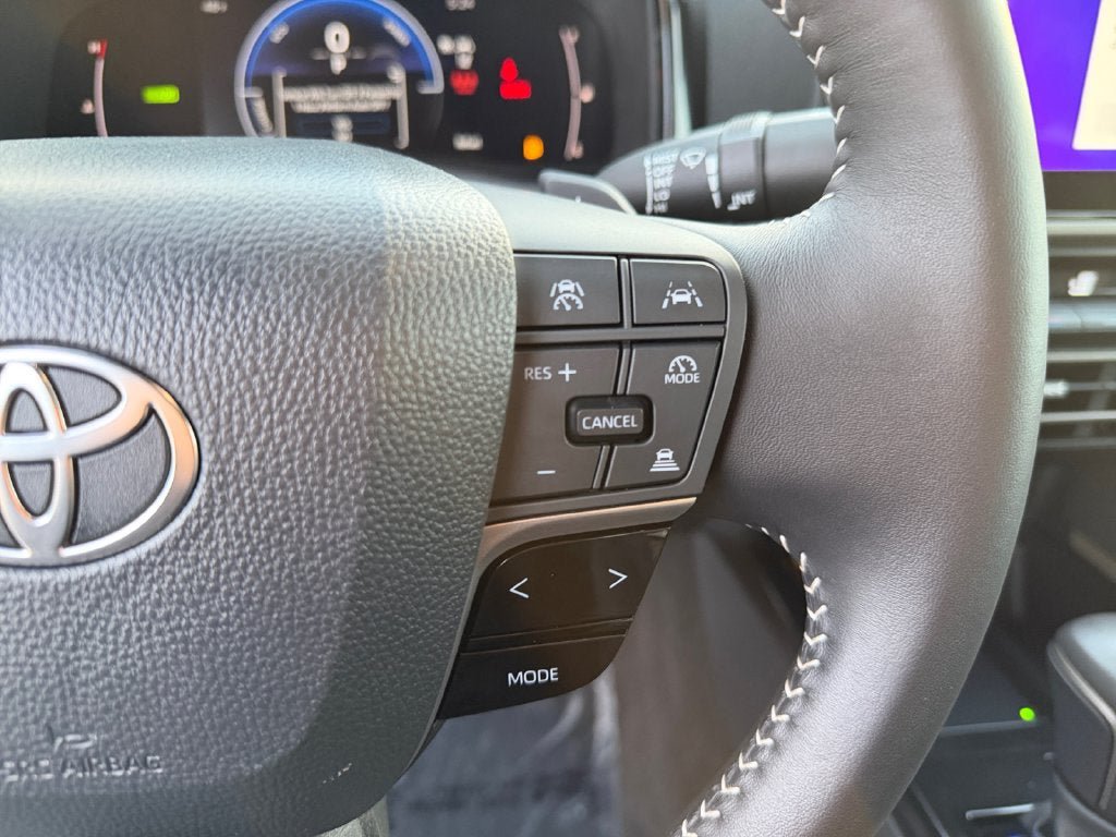 Used 2026 Toyota Camry SE FWD image 16