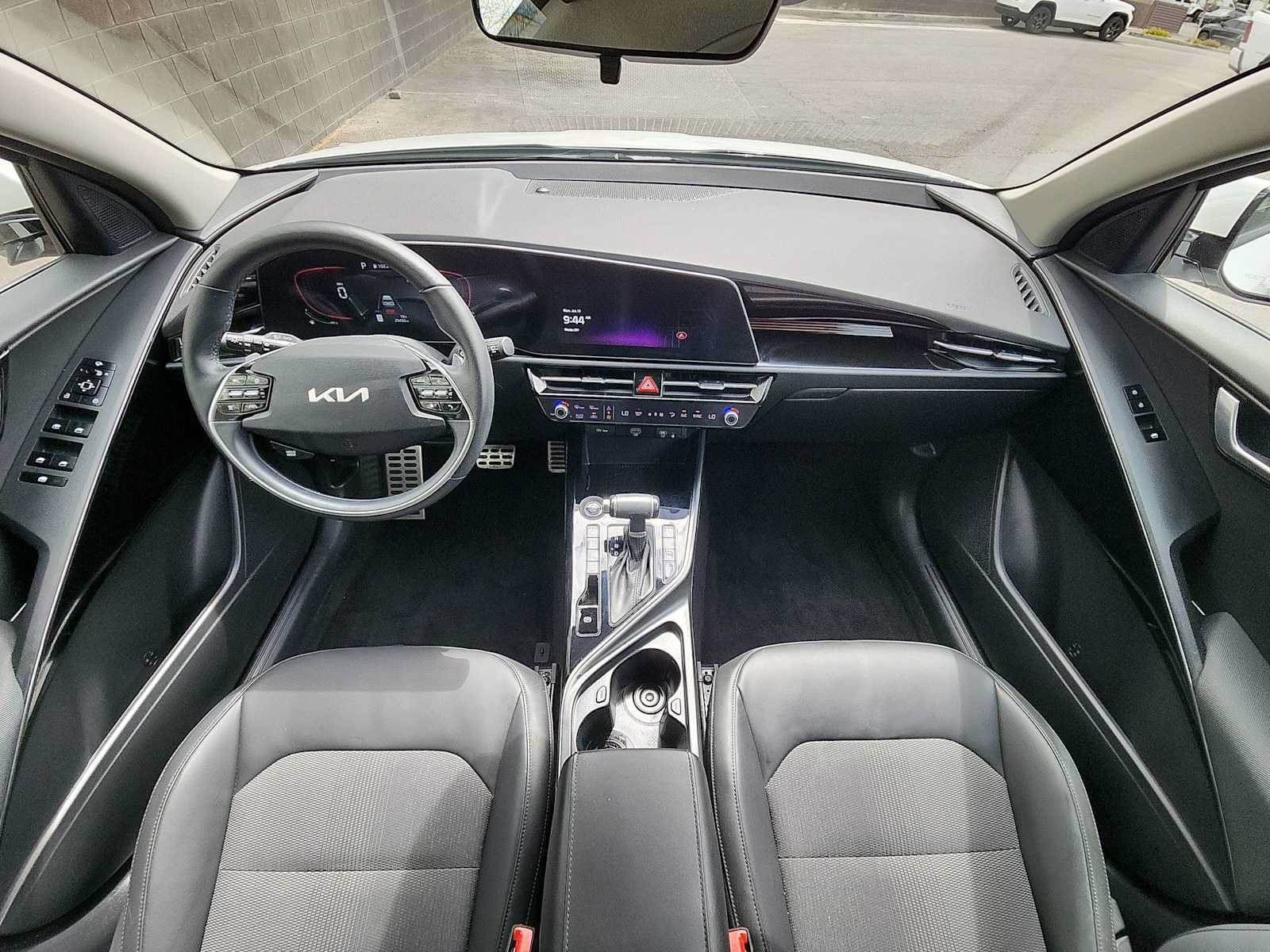 Used 2023 Kia Niro EX Touring FWD image 14