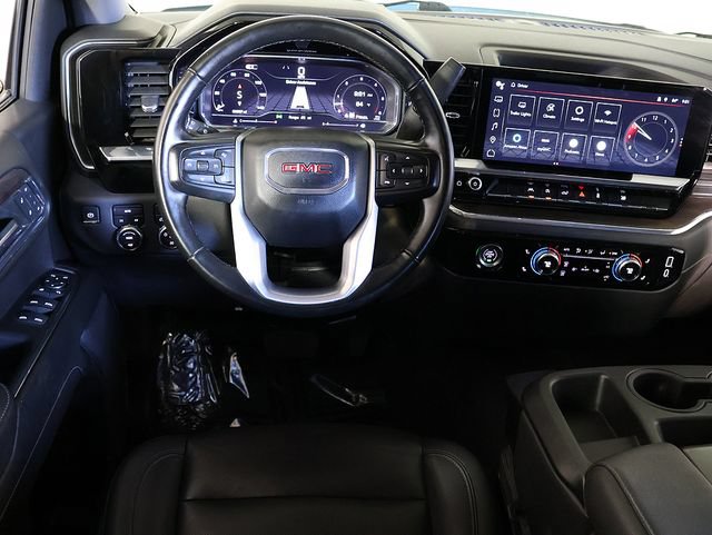 Used 2024 GMC Sierra 1500 SLT AWD/4WD image 3