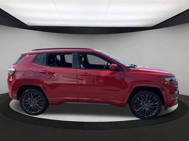 Used 2022 Jeep Compass Limited w/ (RED) Package image 5