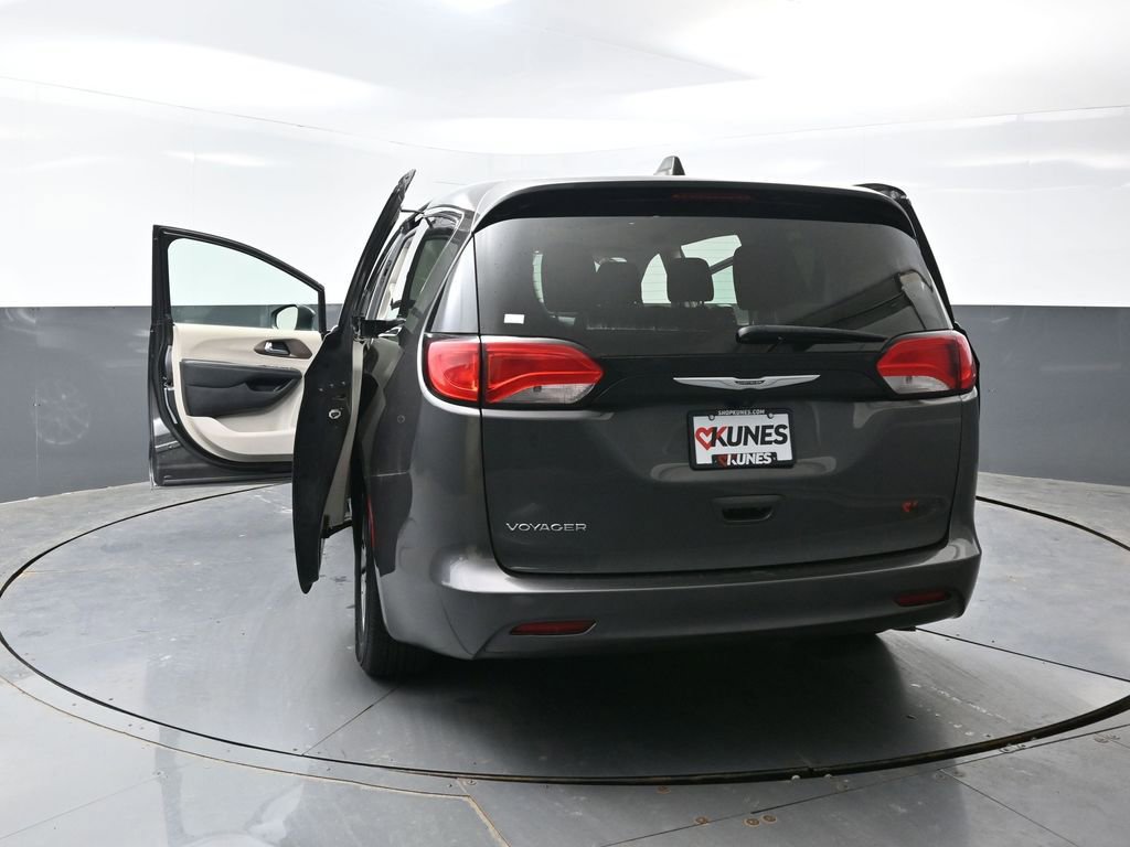 Used 2023 Chrysler Voyager LX FWD image 56