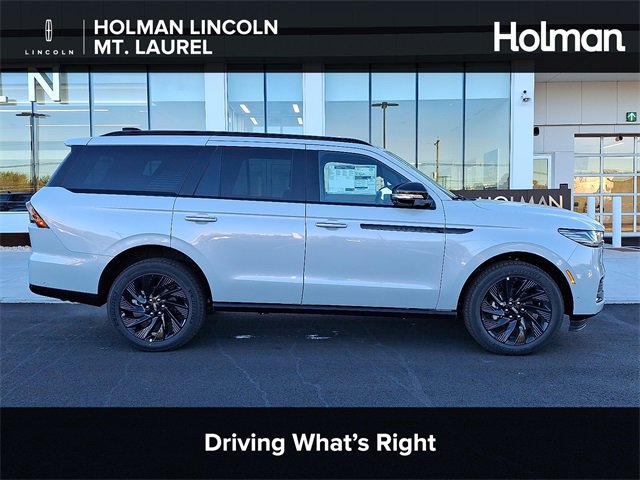 New 2025 Lincoln Navigator Reserve w/ Jet Appearance Package