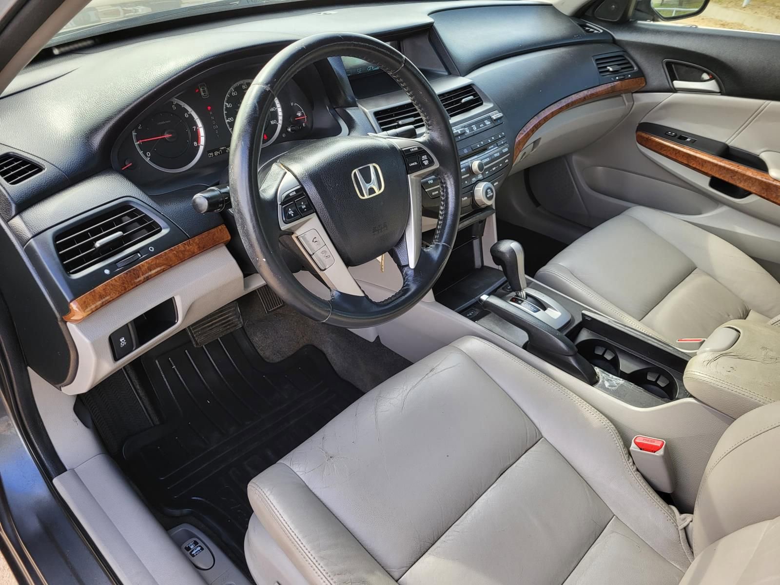 Used 2011 Honda Accord EX-L image 21