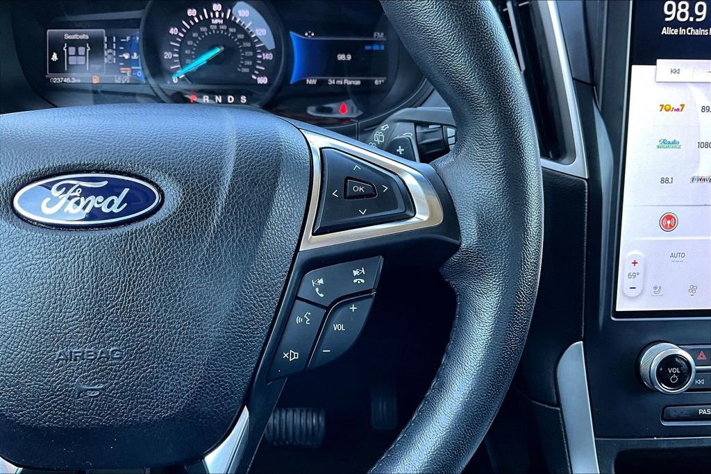 Used 2022 Ford Edge SEL w/ Convenience Package image 19