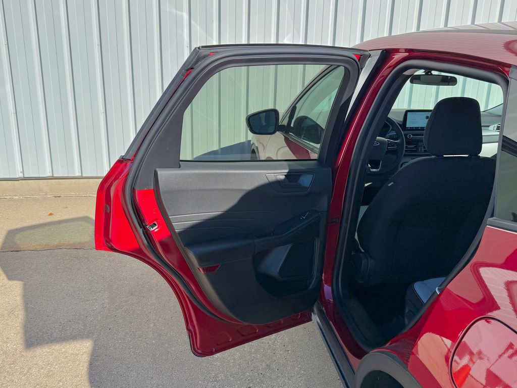 Certified 2025 Ford Escape Active w/ Cold Weather Package image 14