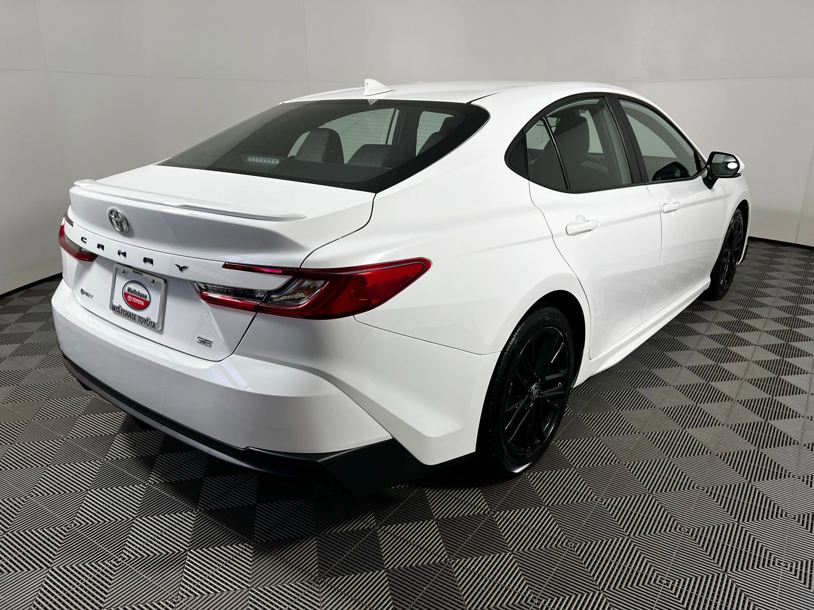 Certified 2025 Toyota Camry SE image 5