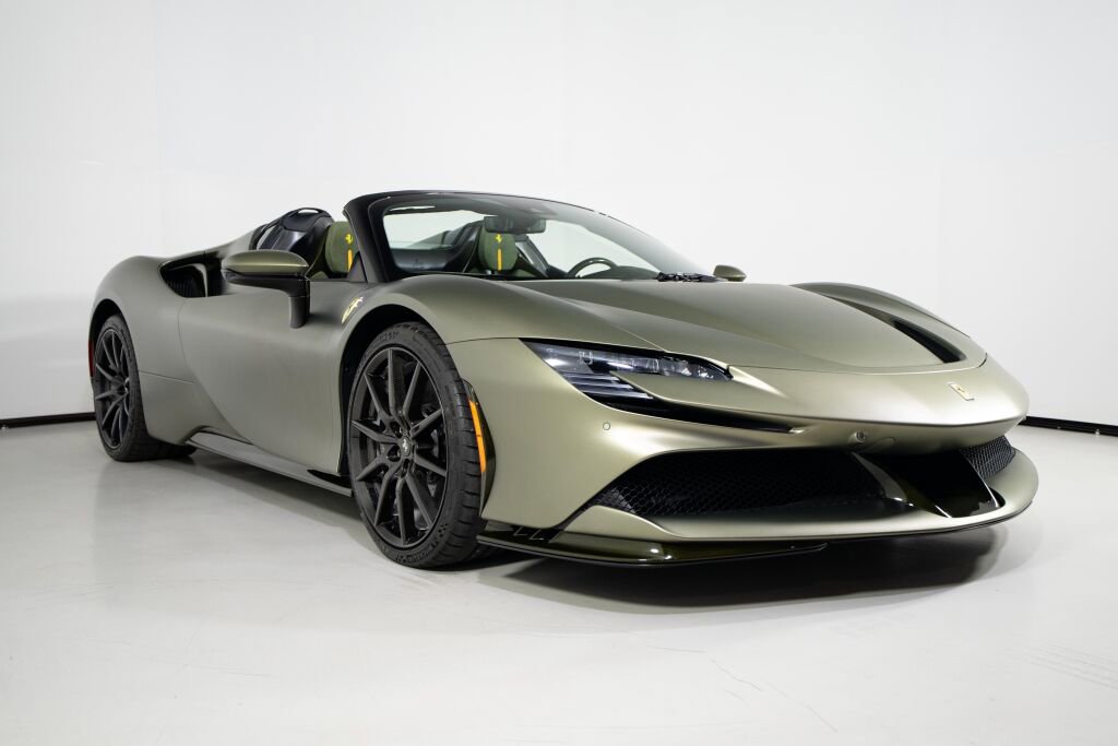 Used 2025 Ferrari SF90 Spider image 5
