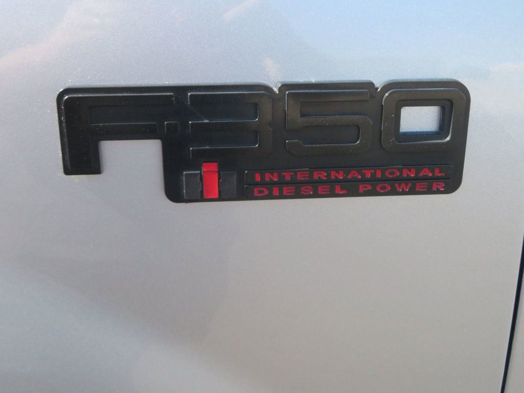 Used 2005 Ford F350 XLT image 12