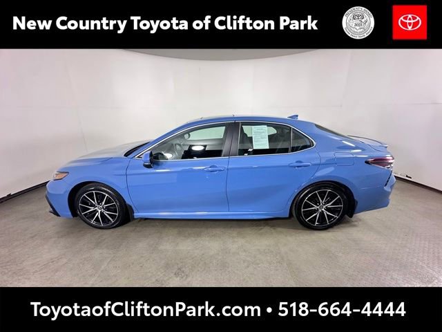 Used 2023 Toyota Camry SE w/ Cold Weather Package AWD/4WD image 6