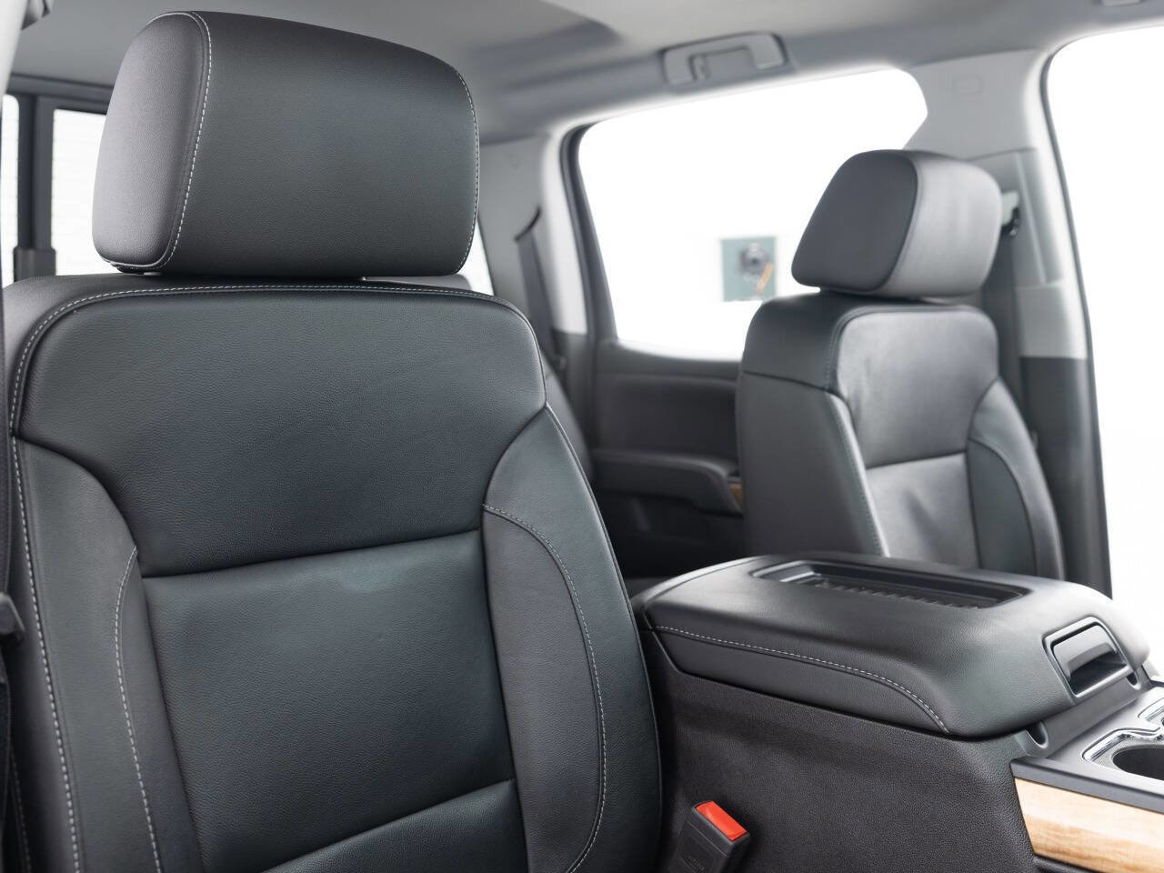 Used 2018 Chevrolet Silverado 1500 LTZ w/ Sport Package image 26