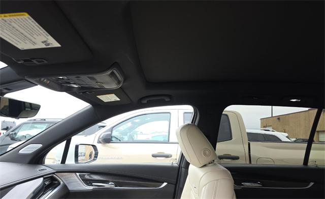 Used 2023 Cadillac XT6 Sport w/ Technology Package image 15