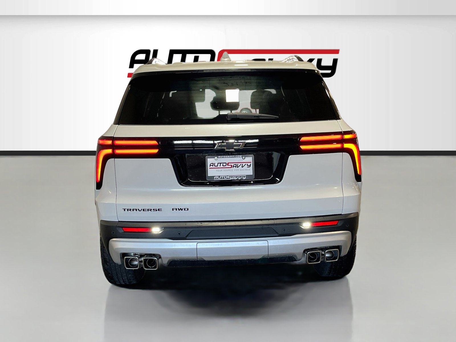Used 2025 Chevrolet Traverse Z71 w/ LPO, Floor Liner Package AWD/4WD image 6
