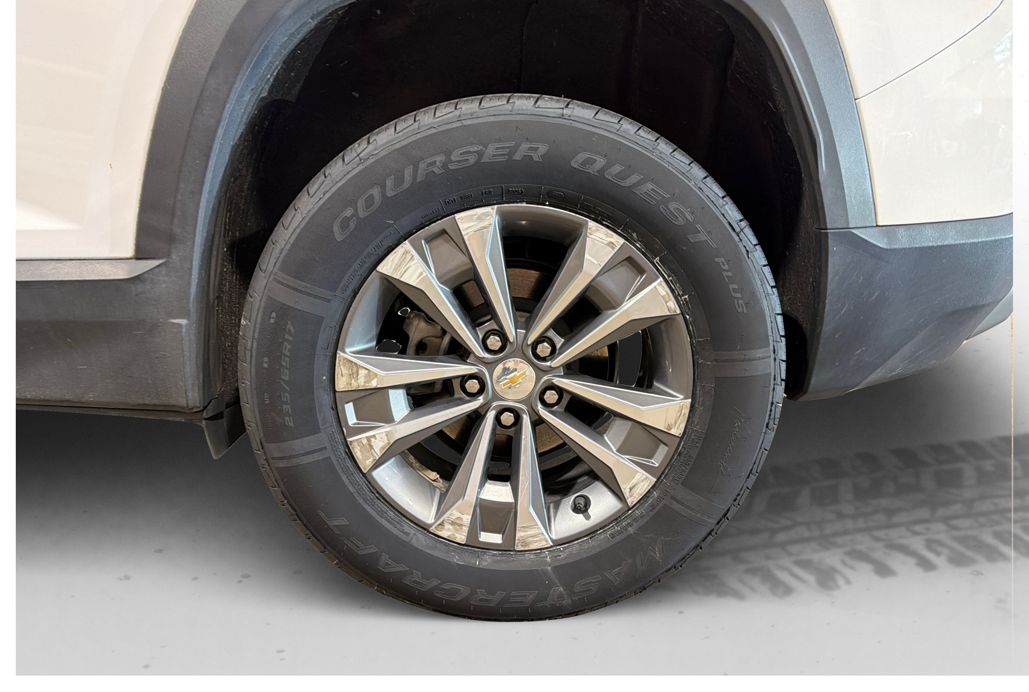 Used 2026 Chevrolet Equinox LT FWD image 46