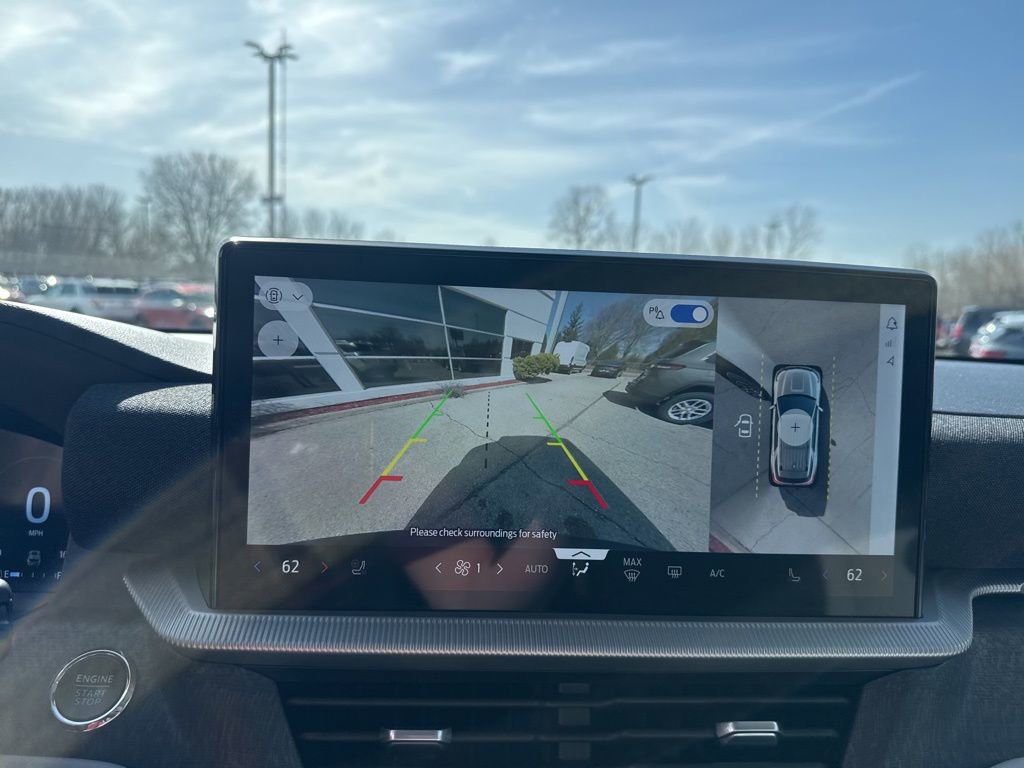 Used 2025 Ford Explorer Platinum w/ Ultimate Package image 16