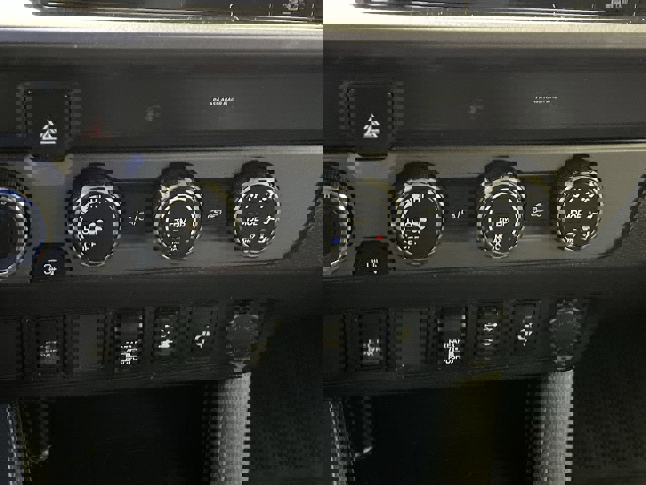 Used 2019 Toyota Tacoma TRD Sport image 19