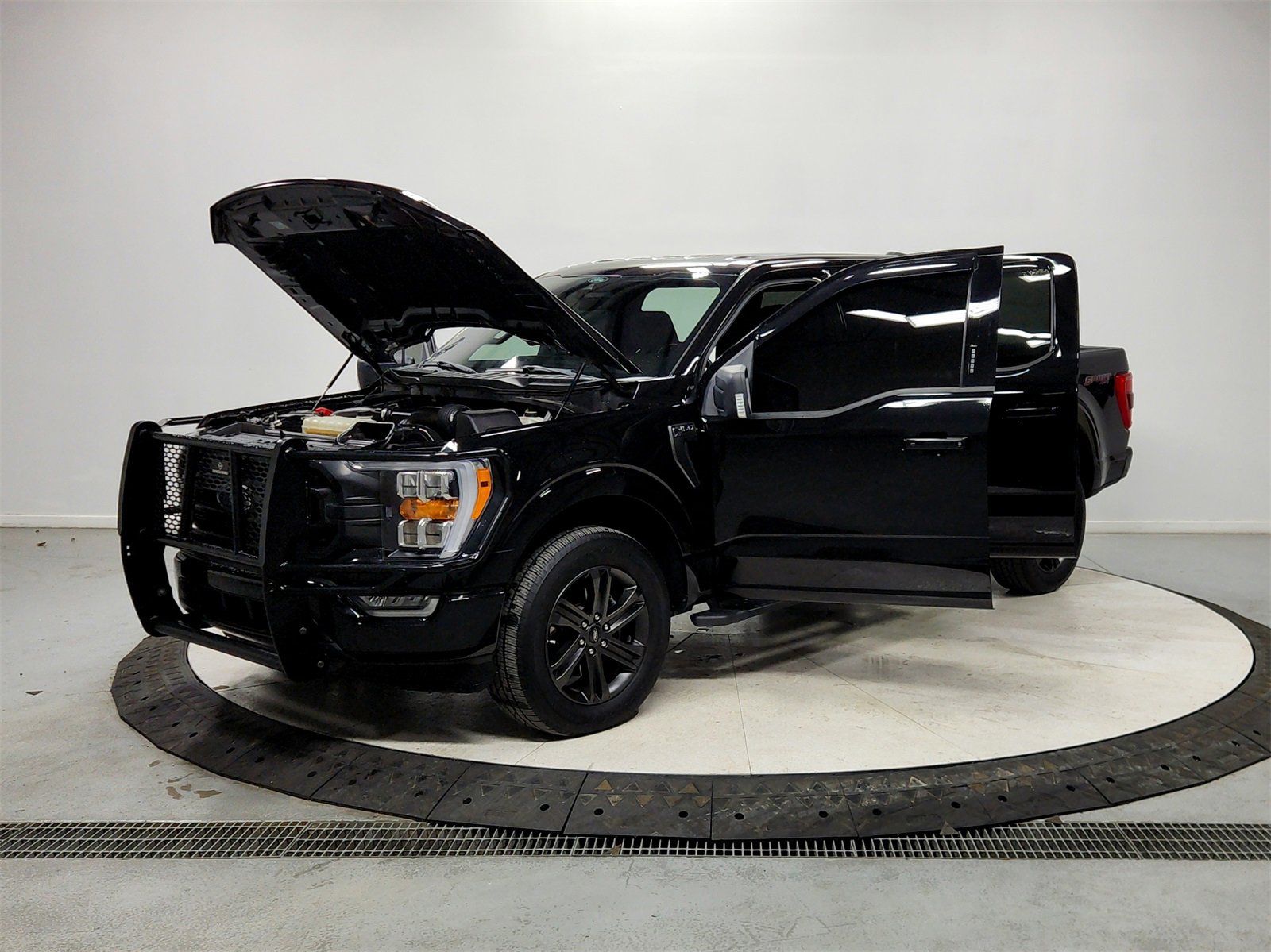 Used 2022 Ford F150 XLT w/ Equipment Group 302A High image 11