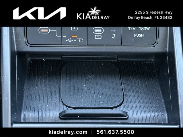 Used 2024 Hyundai Kona Limited FWD image 25