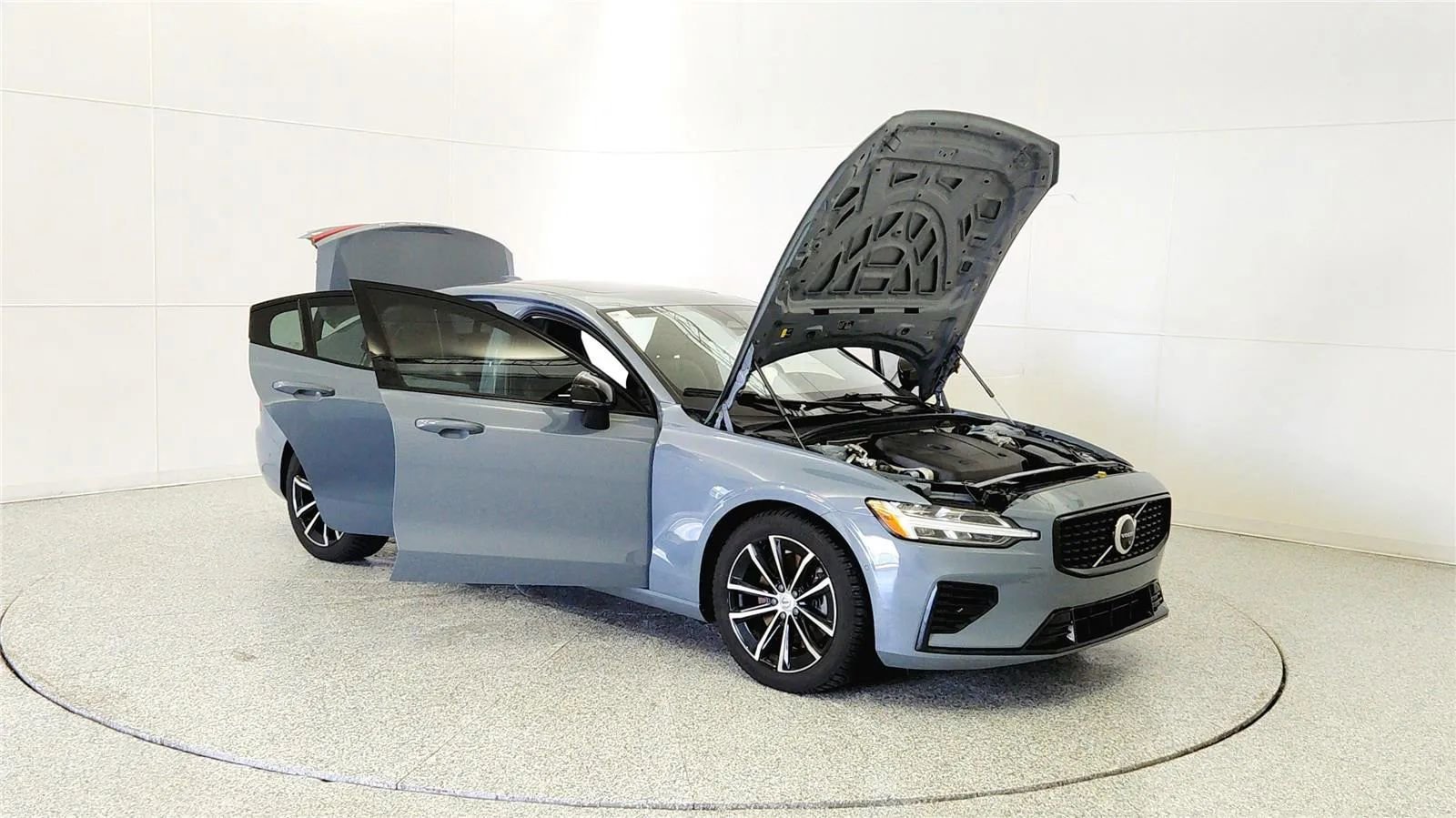 Used 2023 Volvo S60 T8 Plus image 9