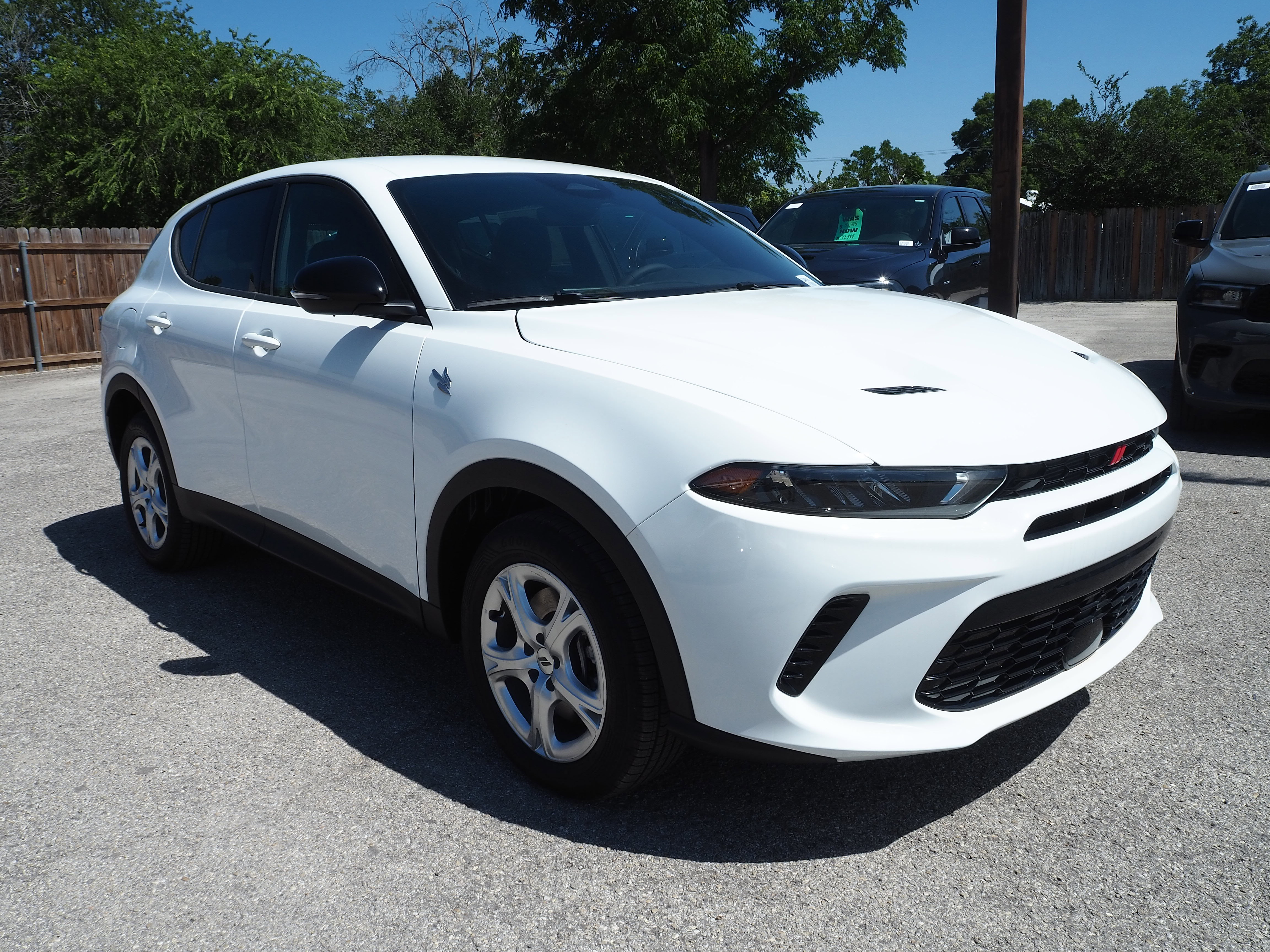 New 2025 Dodge Hornet GT image 4