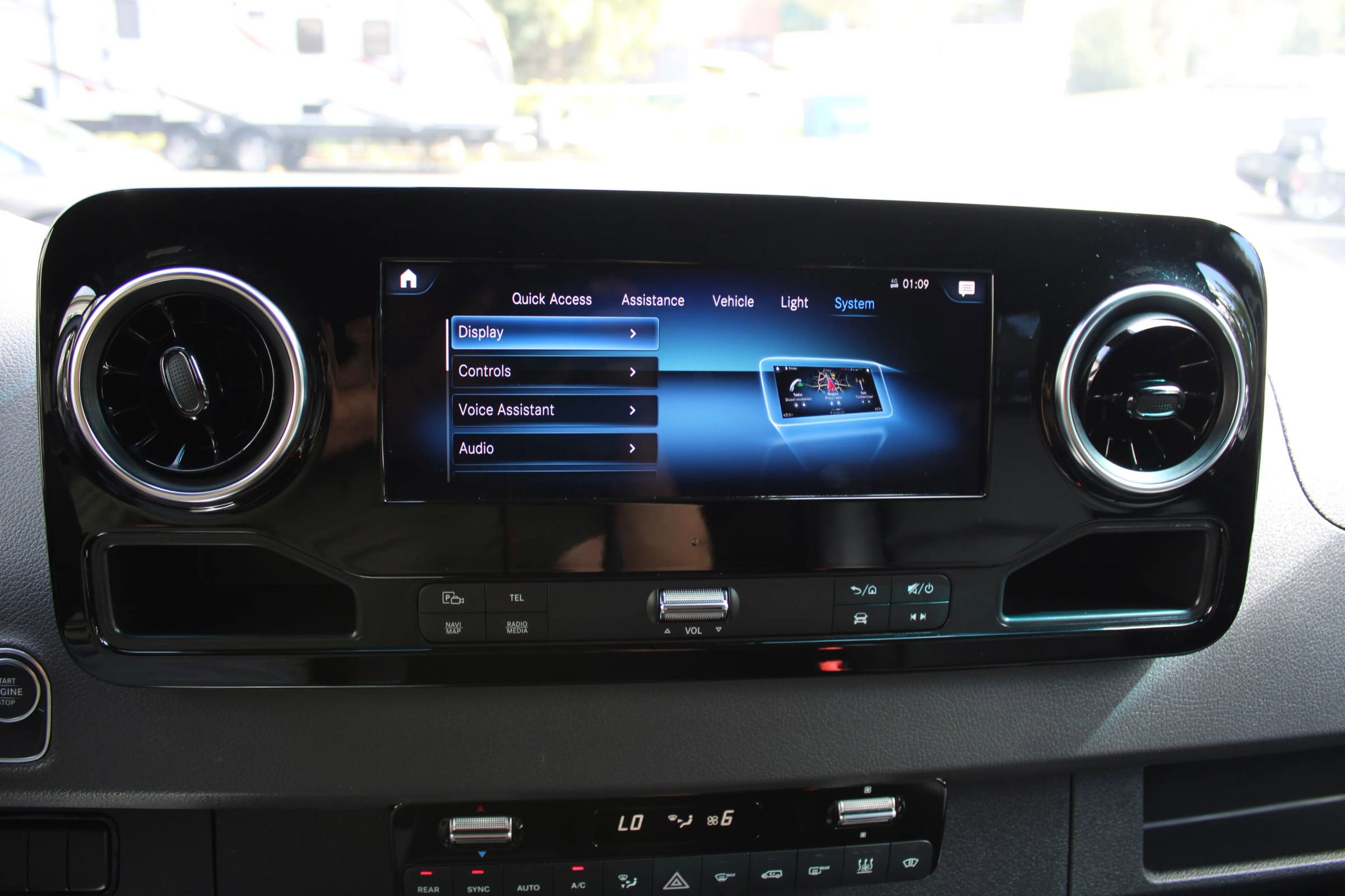 Used 2024 Mercedes-Benz Sprinter 2500 image 20