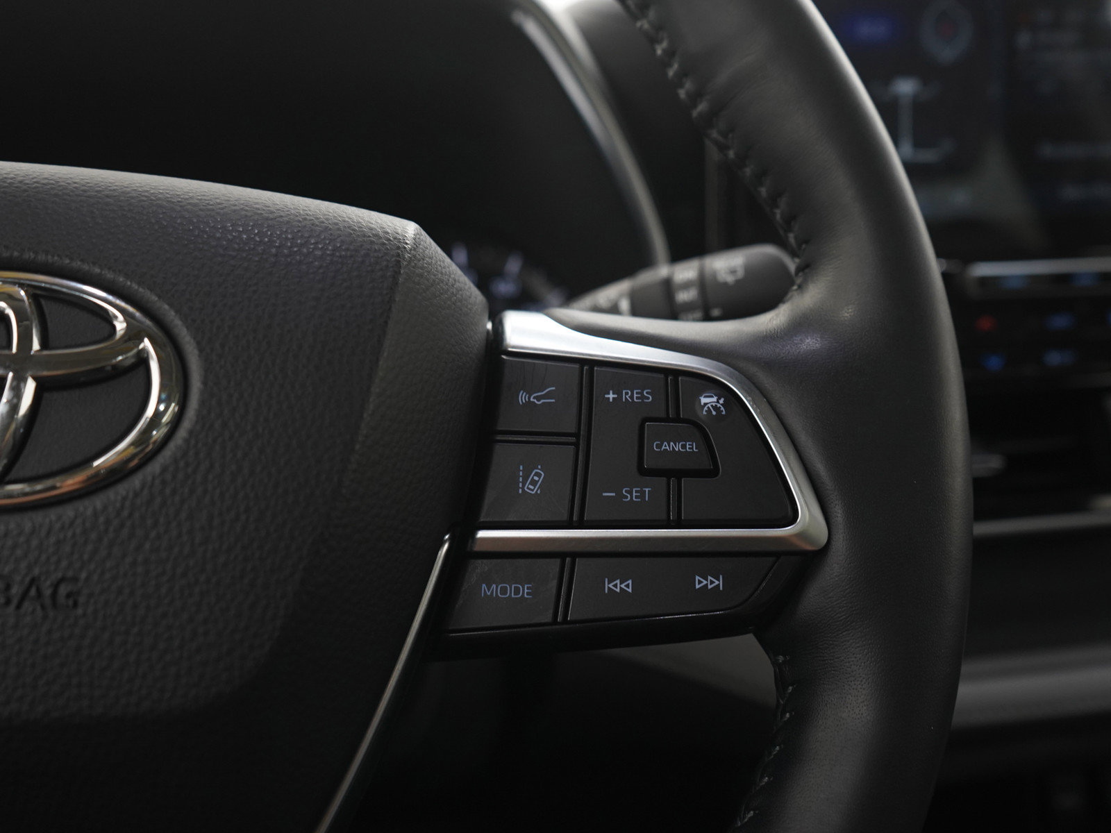 Used 2021 Toyota Highlander Platinum AWD/4WD image 29