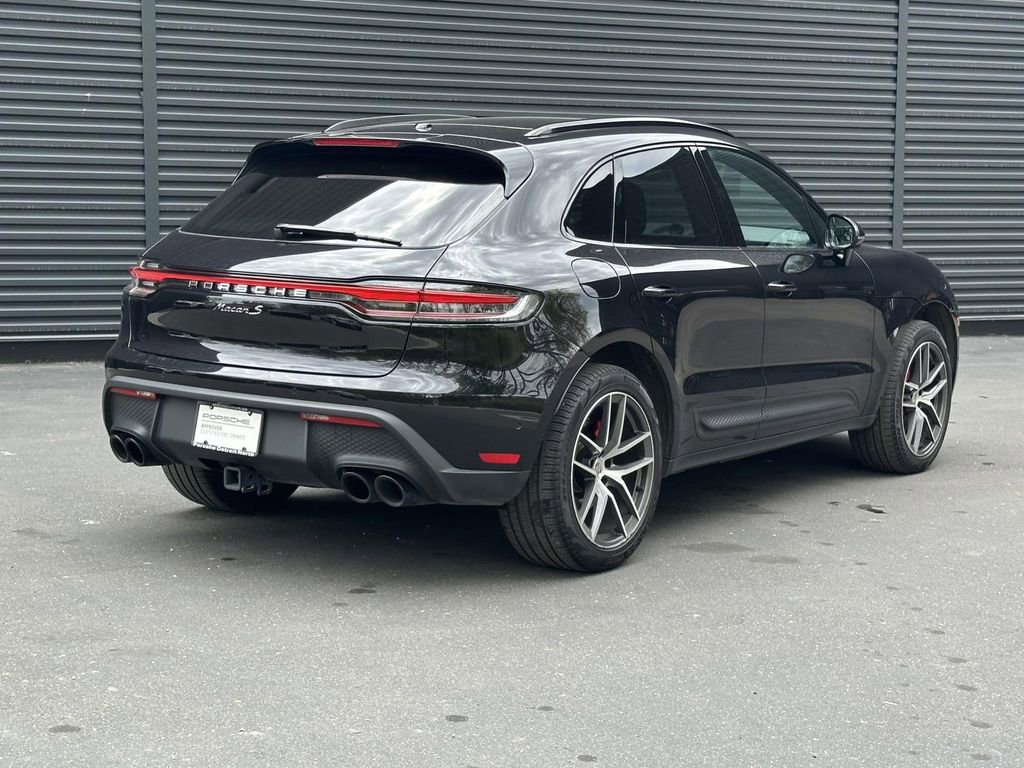 Certified 2022 Porsche Macan S AWD/4WD image 5