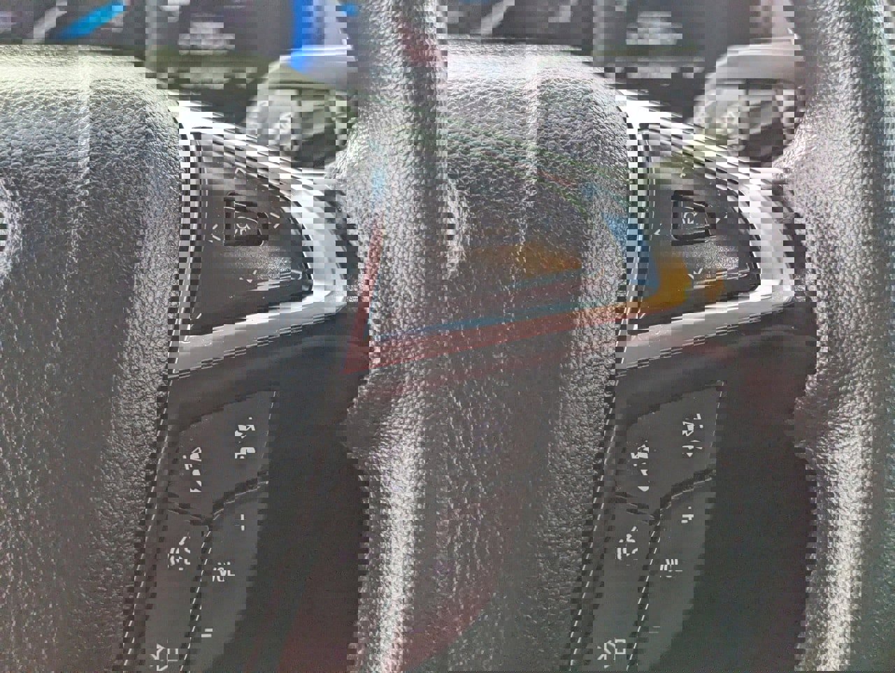 Used 2024 Ford Edge SEL image 25