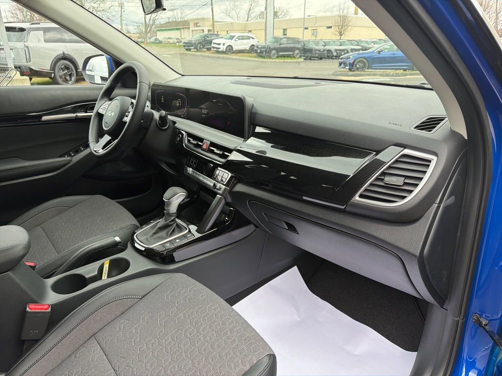 New 2026 Kia Seltos S image 13
