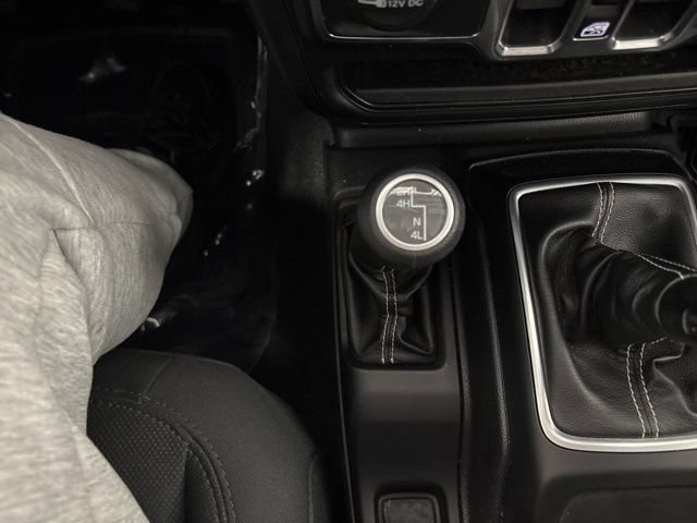 Used 2019 Jeep Wrangler Unlimited Sahara AWD/4WD image 41