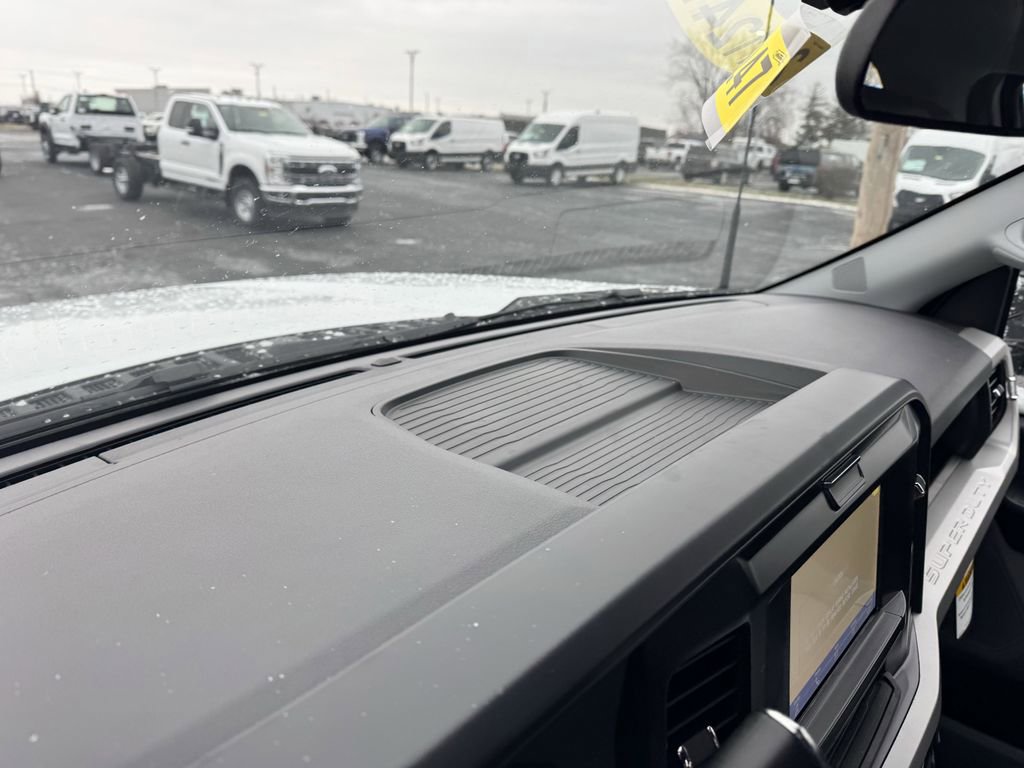 New 2026 Ford F250 XL w/ XL Chrome Package image 13
