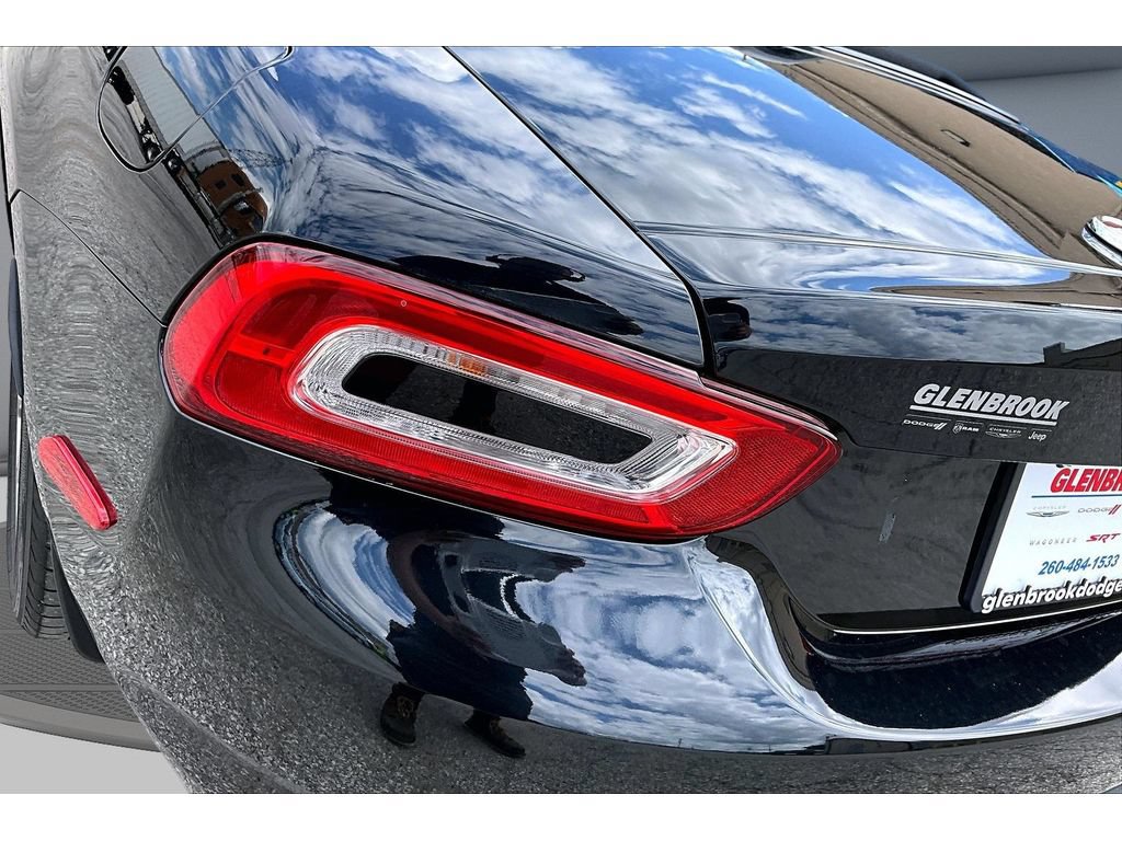 Used 2017 FIAT 124 Spider Classica RWD image 33