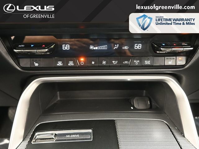 Used 2024 MAZDA CX-90 3.3 Turbo w/ Preferred Plus AWD/4WD image 18