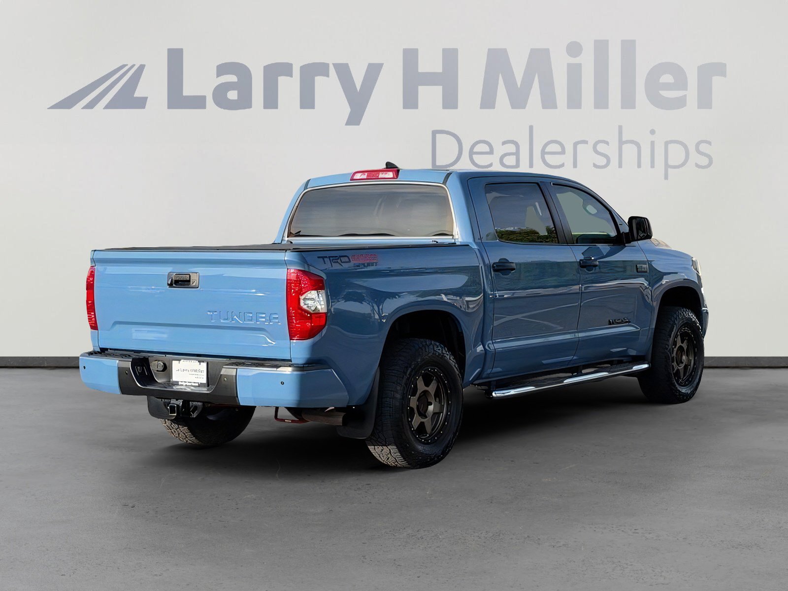 Used 2020 Toyota Tundra SR5 w/ TRD Sport Package AWD/4WD image 6