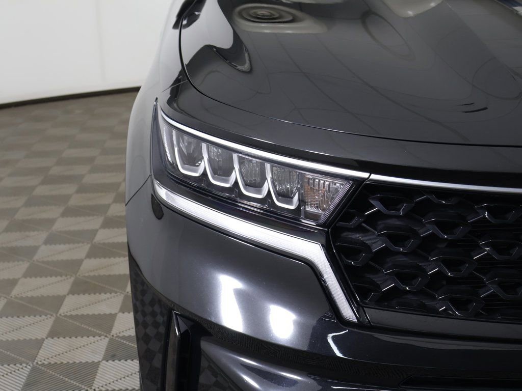 Used 2023 Kia Sorento EX image 14