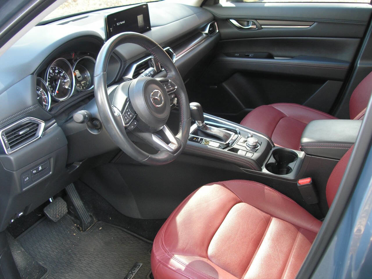 Used 2023 MAZDA CX-5 Carbon Edition image 3