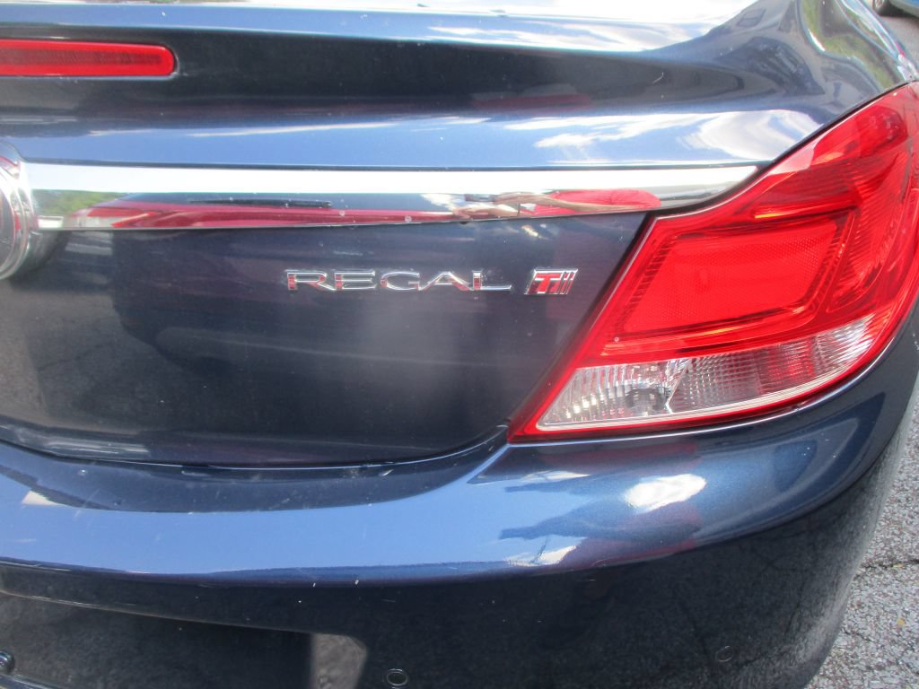 Used 2011 Buick Regal CXL Turbo w/ TO2 Preferred Equipment Group FWD image 6