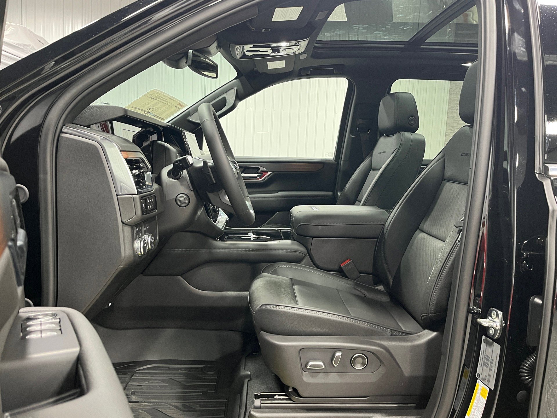 New 2026 GMC Yukon XL Denali w/ Sun & Power Step Package image 13