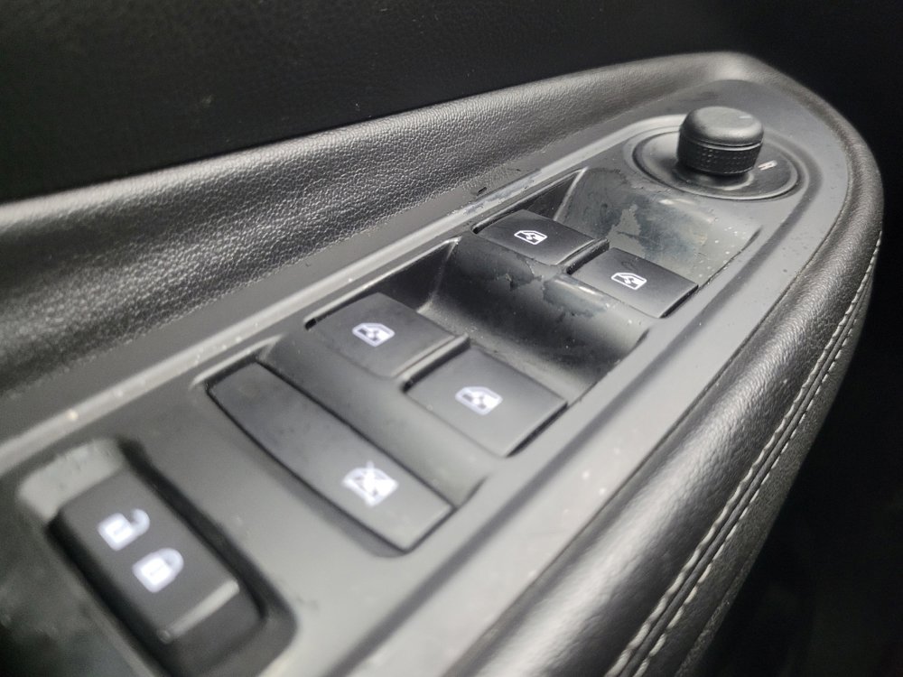 Used 2020 Buick Encore Preferred w/ Safety Package FWD image 27