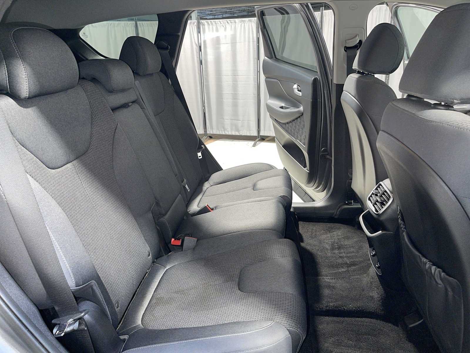 Used 2019 Hyundai Santa Fe SE AWD/4WD image 13