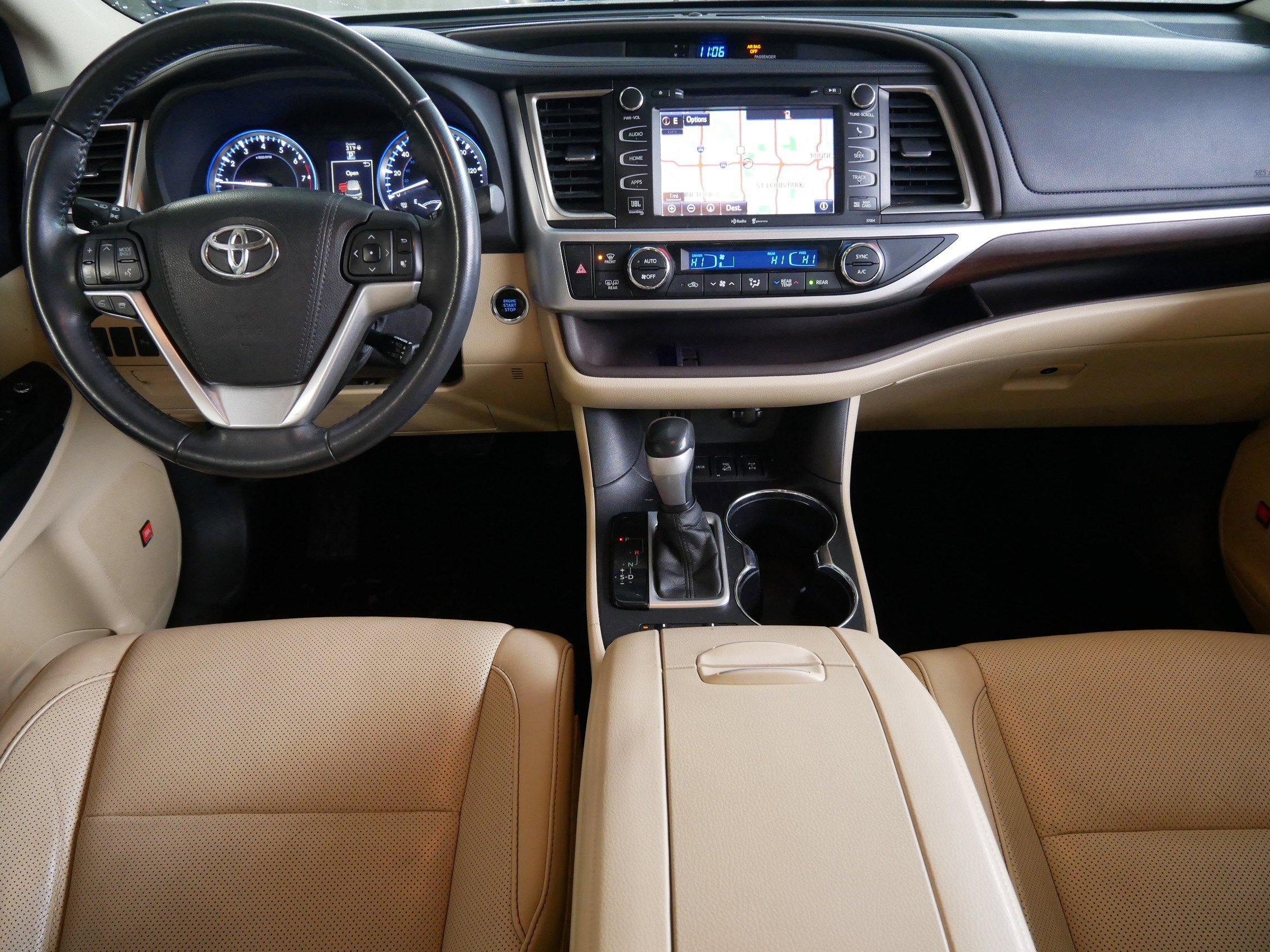 Used 2015 Toyota Highlander Limited image 10